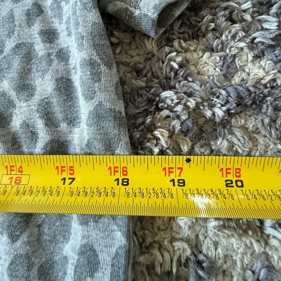 Zoe + Liv Gray Leopard Print Kids Tee - Picture 5 of 5